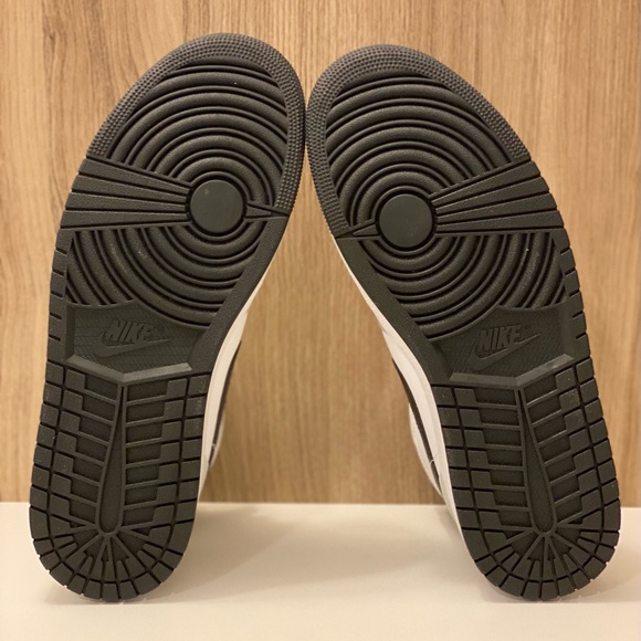 Nike Air Jordan 1 Mid Grey Fog Black White BQ6472-015 Men’s 10.5 / Wmns Size 12 - Picture 8 of 11